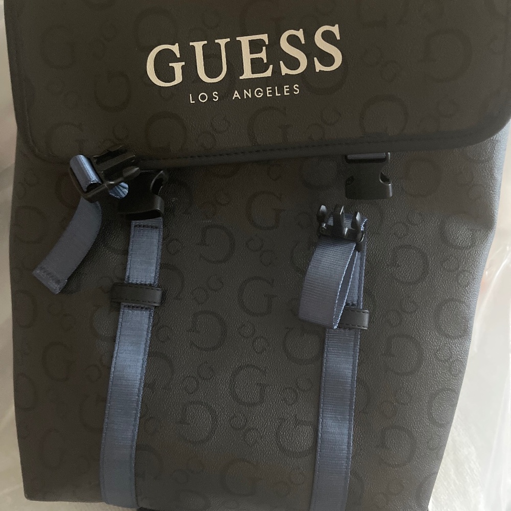 GUESS BACKPACK